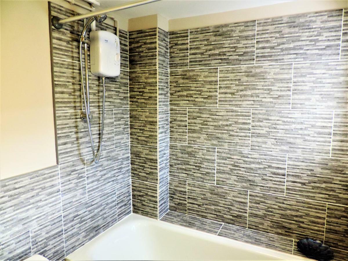 1 Bed Bagshot Pennyhill Accommodation المظهر الخارجي الصورة